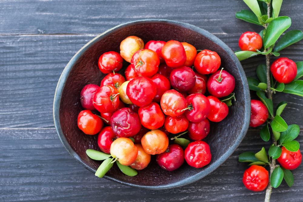 10 rimedi naturali contro la stanchezza e influenza 10 rimedi contro la stanchezza: acerola per rinforzare sistema immunitario