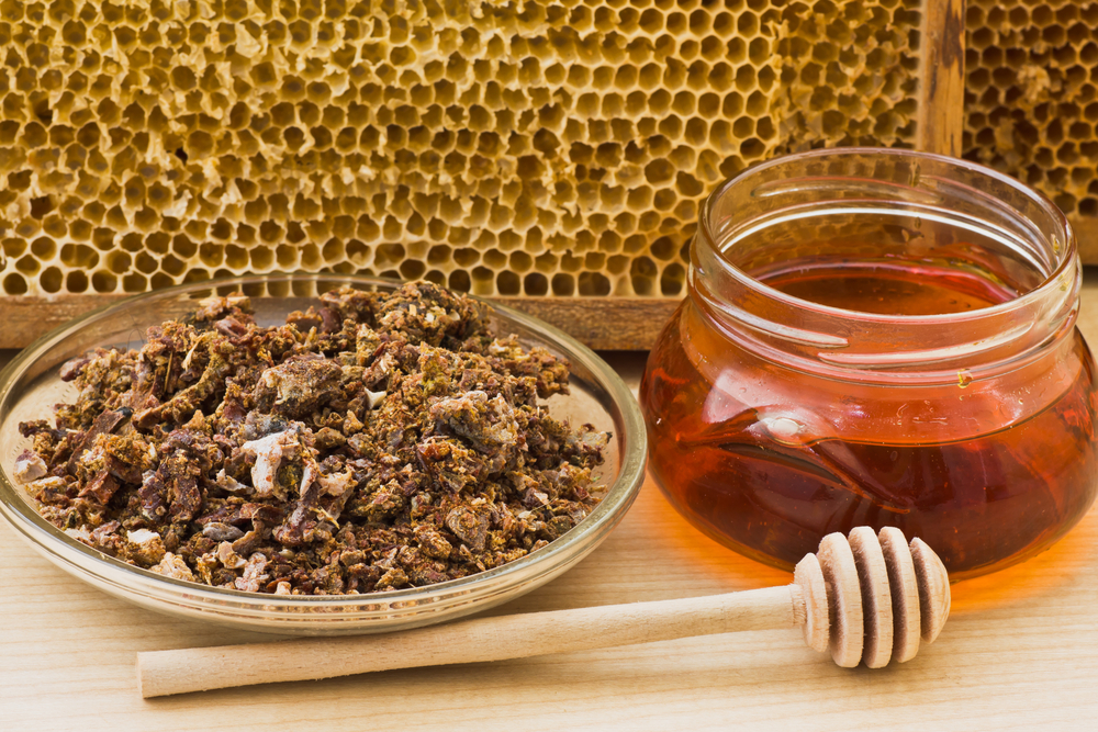 10 rimedi naturali contro la stanchezza e influenza 7 rimedi contro la stanchezza e rinforzare sistema immunitario: propoli
