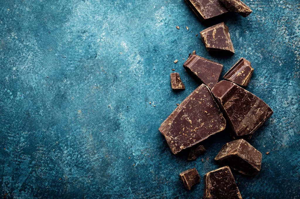 10 cibi che aiutano il tuo corpo a difendersi dallo smog! 9 Alimenti per contrastare lo smog: cioccolato fondente