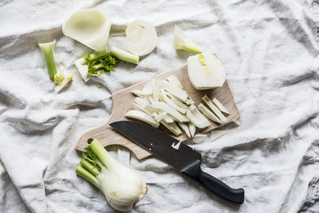 Insalata di finocchi, noci e mais 3 insalata di finocchi preparazione