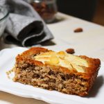 Torta di mele e grano saraceno: una ricetta light senza glutine 1 La ricetta della torta di mele e grano saraceno senza glutine.