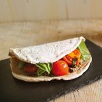 Tortillas di teff con crema di melanzane e pomodorini 1 La ricetta delle tortilla di teff, saporite, light e senza glutine.