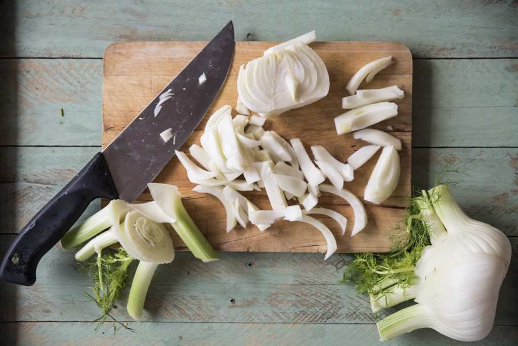 Insalata di finocchi, arance e lenticchie 2 Insalata lenticchie arance taglia i finocchi