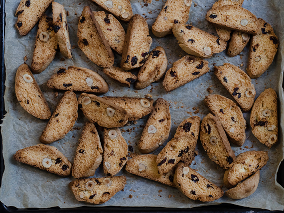Cantucci con nocciole e mirtilli light 8 Cantucci con nocciole e mirtilli light