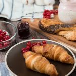 Cornetti con farina di farro al miele 1 Cornetti integrali al miele