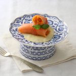 Involtini di salmone: la ricetta con salsa allo yogurt 1 involtini di salmone ricetta