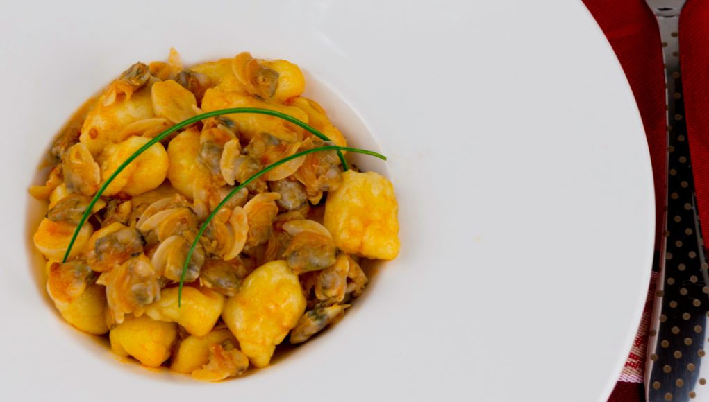 L'oroscopo 2018 per la tua dieta: gli ultimi sei segni 6 oroscopo 2018 per la dieta: ricetta gnocchi con vongole per Sagittario