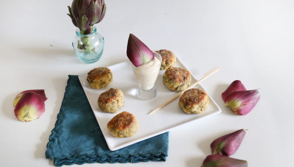 Secondi piatti senza glutine: 5 ricette leggere e sfiziose 2 Polpette di tacchino light con carciofi e salsa allo yogurt senza glutine