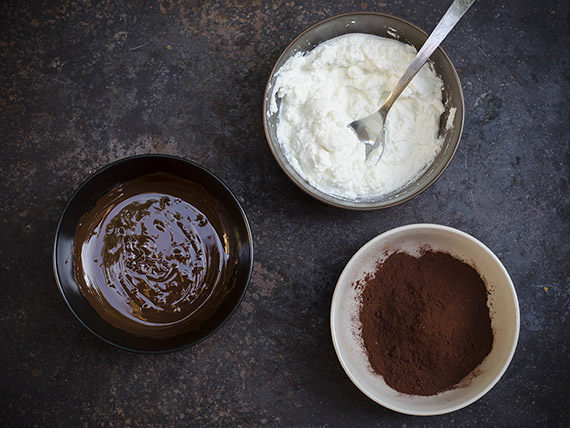 Tartufi al cioccolato: ricetta delle palline cacao e ricotta 2 tartufi di cioccolato light