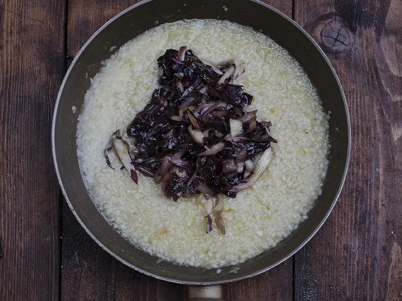 Risotto al radicchio rosso: la ricetta facile e cremosa step by step 6 risotto al radicchio cinque