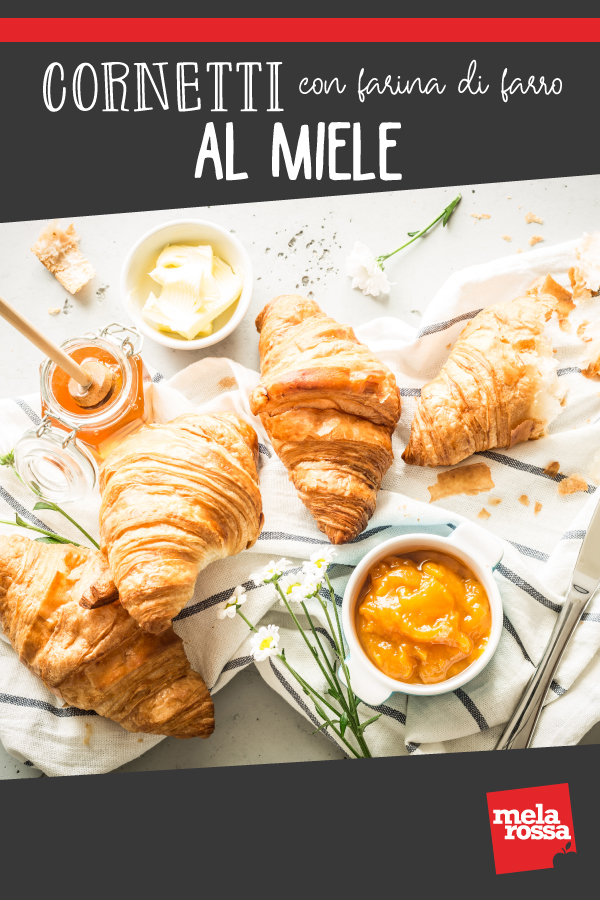 Cornetti con farina di farro al miele 2 cornetti con farina di farro al miele
