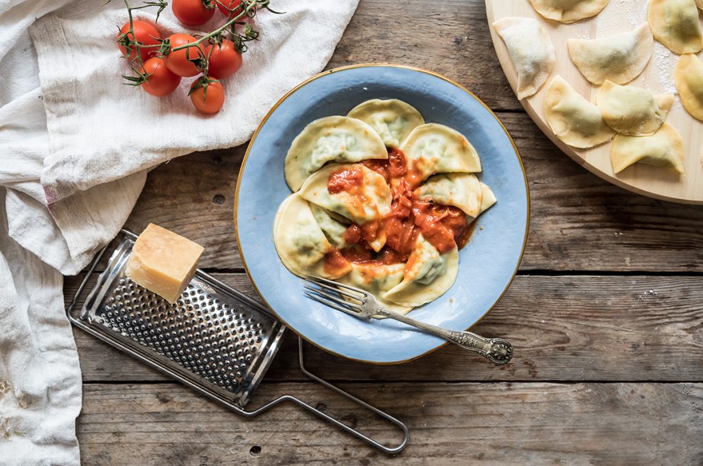 Mezzelune ricotta e spinaci: un primo piatto delicato e semplice 10 mezzelune ricotta e spinaci 10