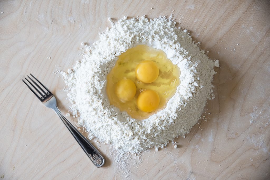 Mezzelune ricotta e spinaci: un primo piatto delicato e semplice 3 mezzelune ricotta e spinaci fase 2