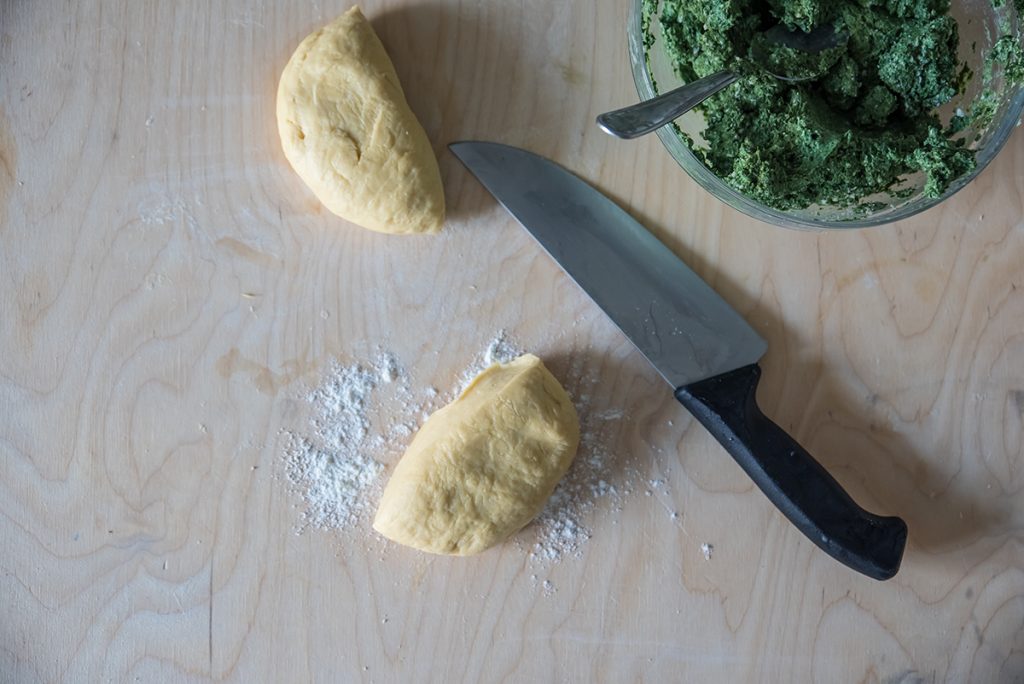 Mezzelune ricotta e spinaci: un primo piatto delicato e semplice 6 mezzelune ricotta e spinaci fase 5