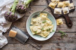 Ravioli di ricotta e carciofi