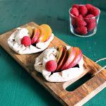 Coppette con mousse allo yogurt e frutta fresca 1 Coppette con mousse allo yogurt e frutta fresca leggere e senza glutine
