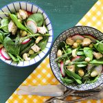 Insalata di spinaci crudi con sgombro e anacardi 1 Prova la ricetta dell'insalata di spinacino light e senza glutine