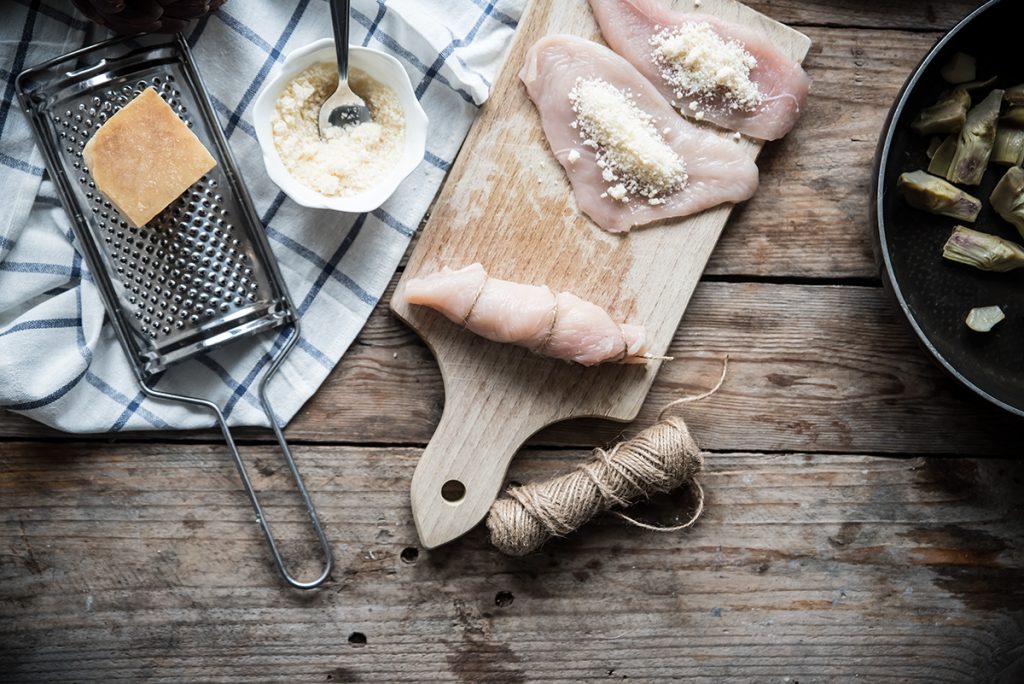 Pollo con carciofi: la ricetta degli involtini light 5 involtini di petto di pollo
