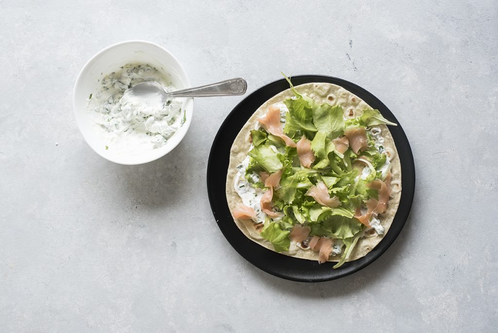 Piadina con salmone: la ricetta con salsa di yogurt 4 piadina-farcita-salmone
