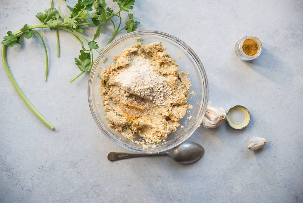 Burger di ceci e tofu, un secondo vegetariano 3 burger ceci tofu impasto