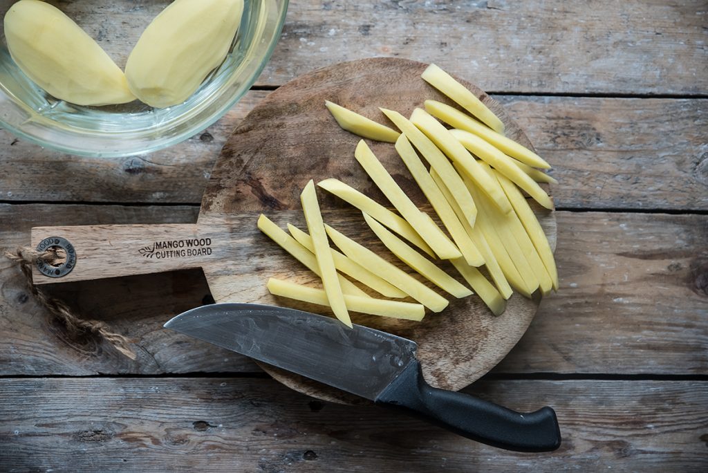 Patatine fritte al forno, croccanti e leggere 4 come preparare le patatine fritte al forno