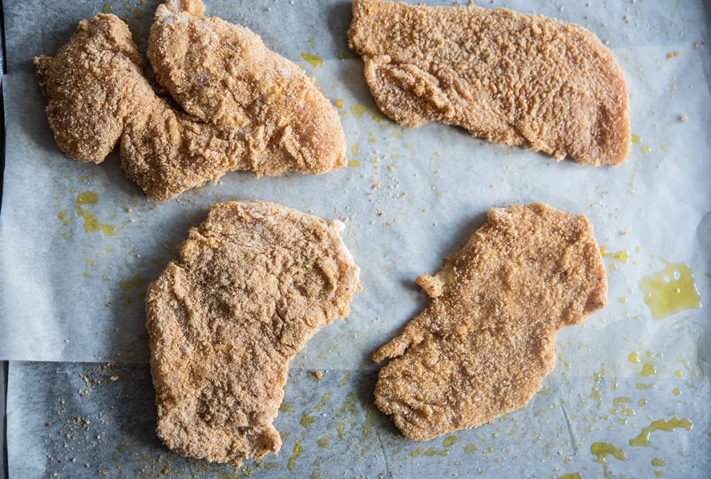 Hamburger con cotoletta di pollo: la ricetta light 4 cotoletta light al forno