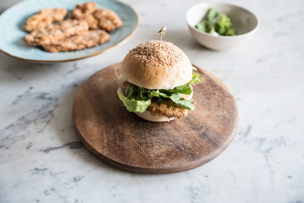 Hamburger con cotoletta di pollo: la ricetta light 6 cotolette di pollo al forno senza latte