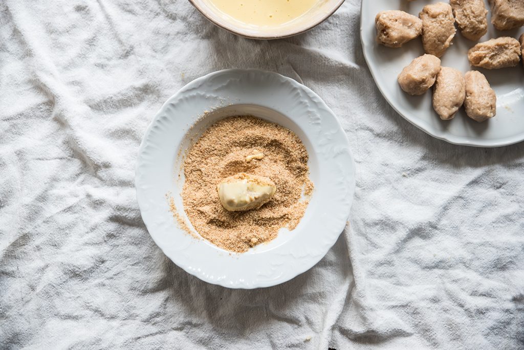 Nuggets di pollo: un secondo piatto di carne al forno 5 polpette di pollo al forno