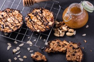Biscotti alle mandorle e cioccolato fondente