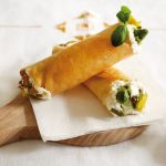 Cannoli di parmigiano con asparagi e ricotta 1 cannoli di parmigiano ripieni senza glutine