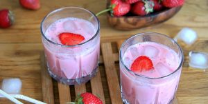 Lassi alla fragola e menta, una bevanda fresca e nutriente