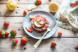 Tartare di tonno: ingredienti, ricetta passo dopo passo, come condirla