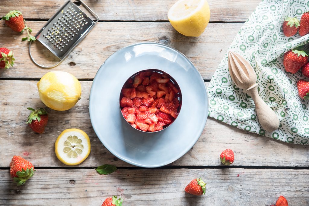 Tartare di tonno: ingredienti, ricetta passo dopo passo, come condirla 6 Tartare di tonno e fragole