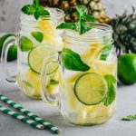 Acqua detox all'ananas e lime 1 Acqua detox ananas e lime, un'acqua detox per dimagrire