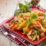 Insalata di penne di kamut con peperoni e tonno 1 Penne di kamut peperoni