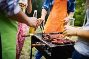 La guida per un barbecue perfetto: 8 dritte utili e i migliori prodotti tra cui scegliere
