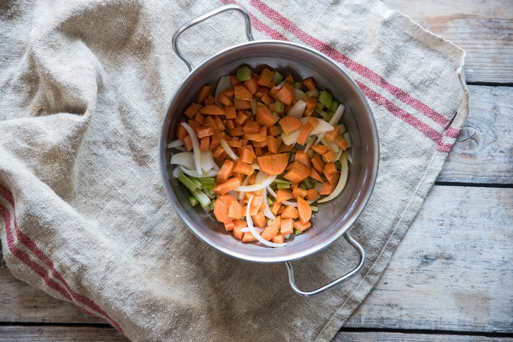 Chili vegetariano con quinoa e fagioli: una ricetta veloce e facile 5 chili-vegetariano