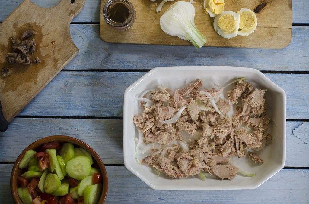 Insalata nizzarda: la ricetta completa con tonno, uova e verdure 7 insalata nizzarda tonno