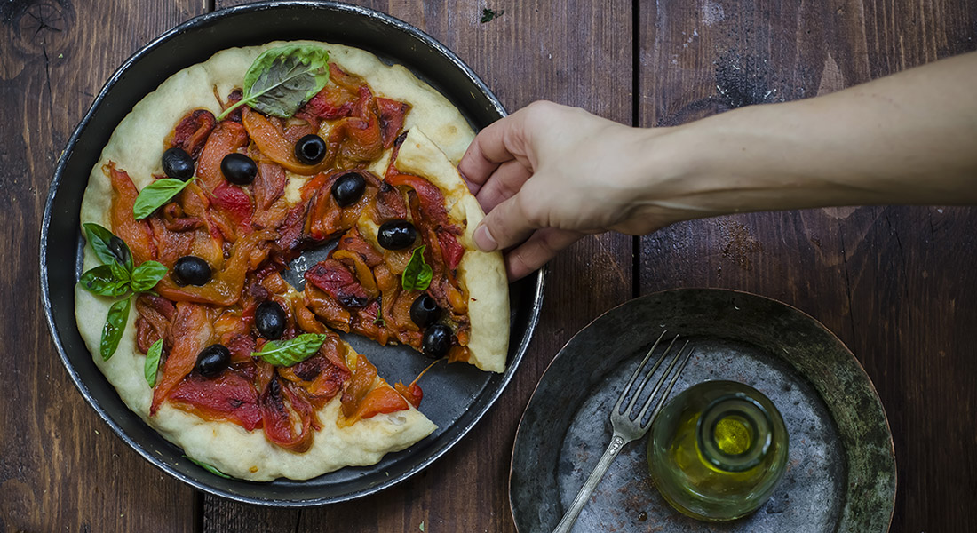 Pizza con peperoni e olive, una ricetta nutriente 4 Pizza con peperoni e olive: la ricetta