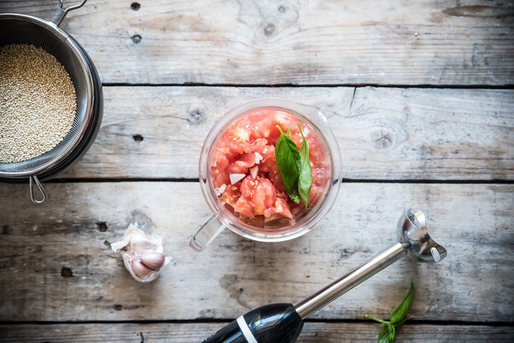 Pomodori ripieni di quinoa: la ricetta sfiziosa 4 pomodori ripieni quinoa