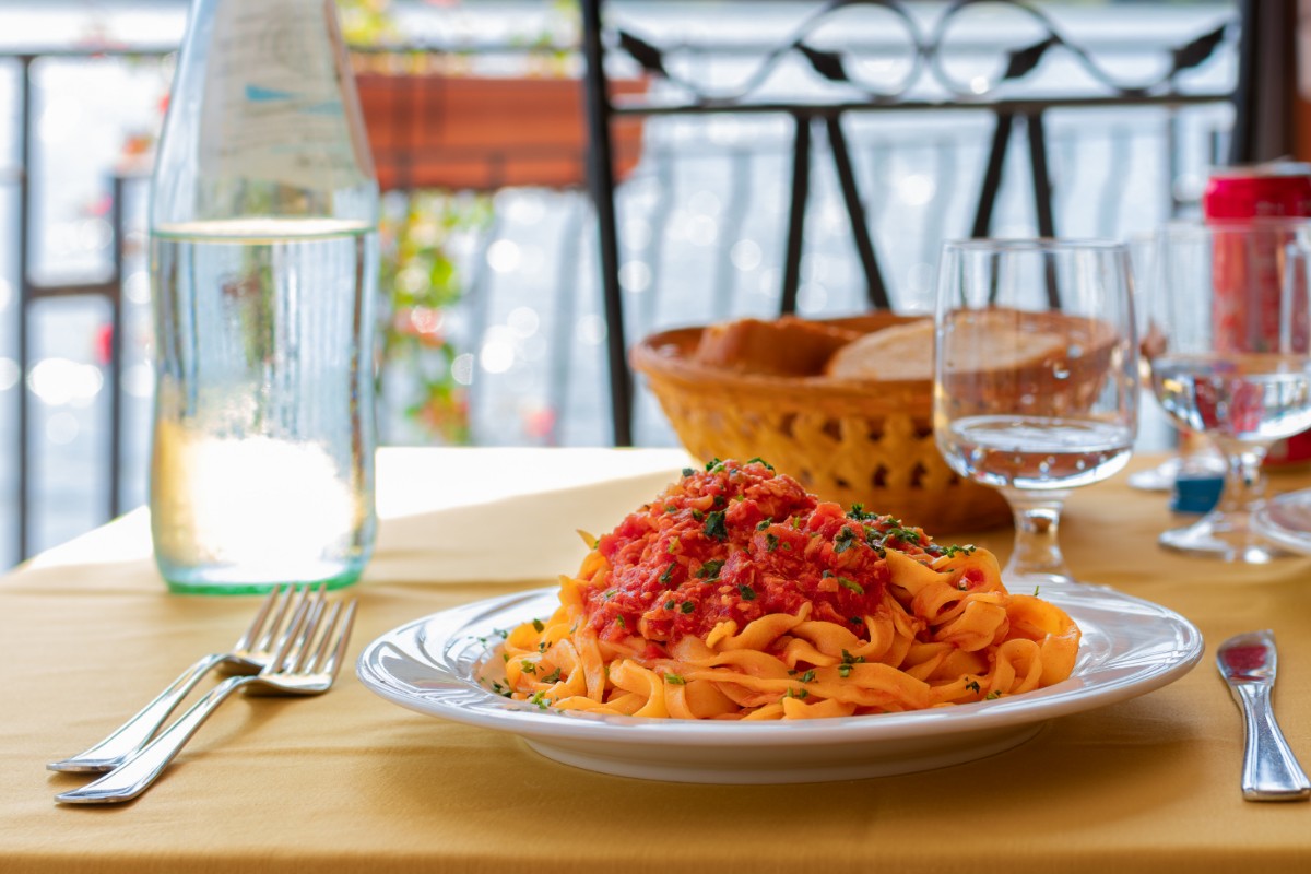 pasta con rag&ugrave; di merluzzo