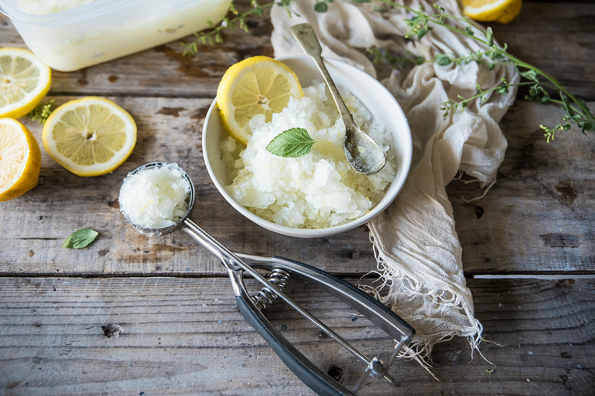 Ricette detox: 12 proposte per prepararti alla prova costume 9 ricette detox, granita limone e menta