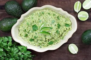 Risotto con avocado, una ricetta gustosa e nutriente