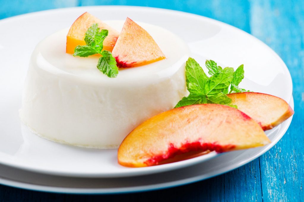 Dolci estivi: 12 ricette light da provare 3 dolci estivi semifreddo di soia e pesche