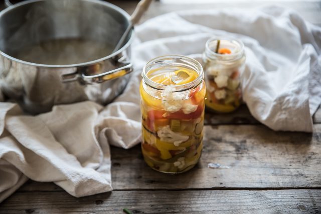 Giardiniera fatta in casa: ricetta step by step 7 giardiniera vasetti