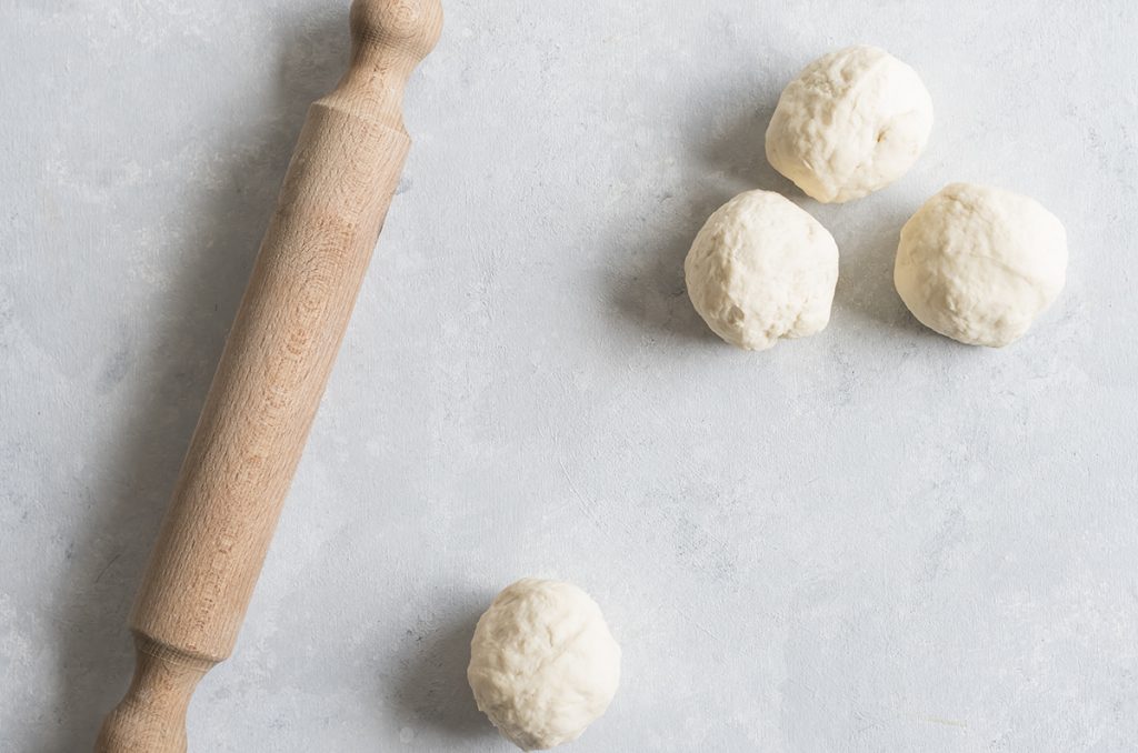 Piadina light: la ricetta senza olio per farla in casa 6 impasto piadina palline
