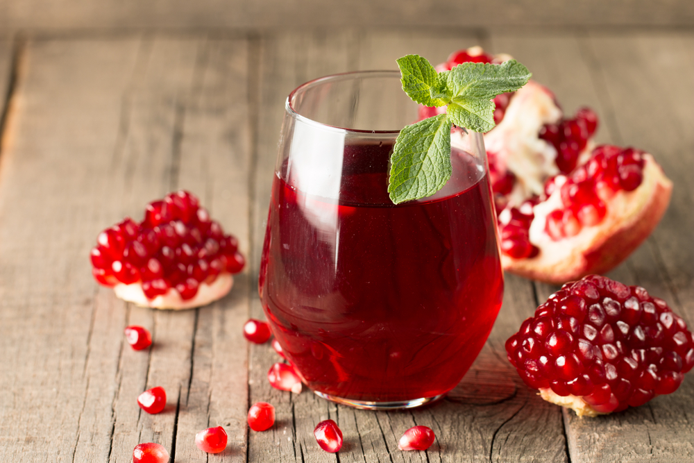 Autunno: 8 alimenti per aumentare le tue difese immunitarie 5 melagrana : cibo per aumentare le difese immunitarie