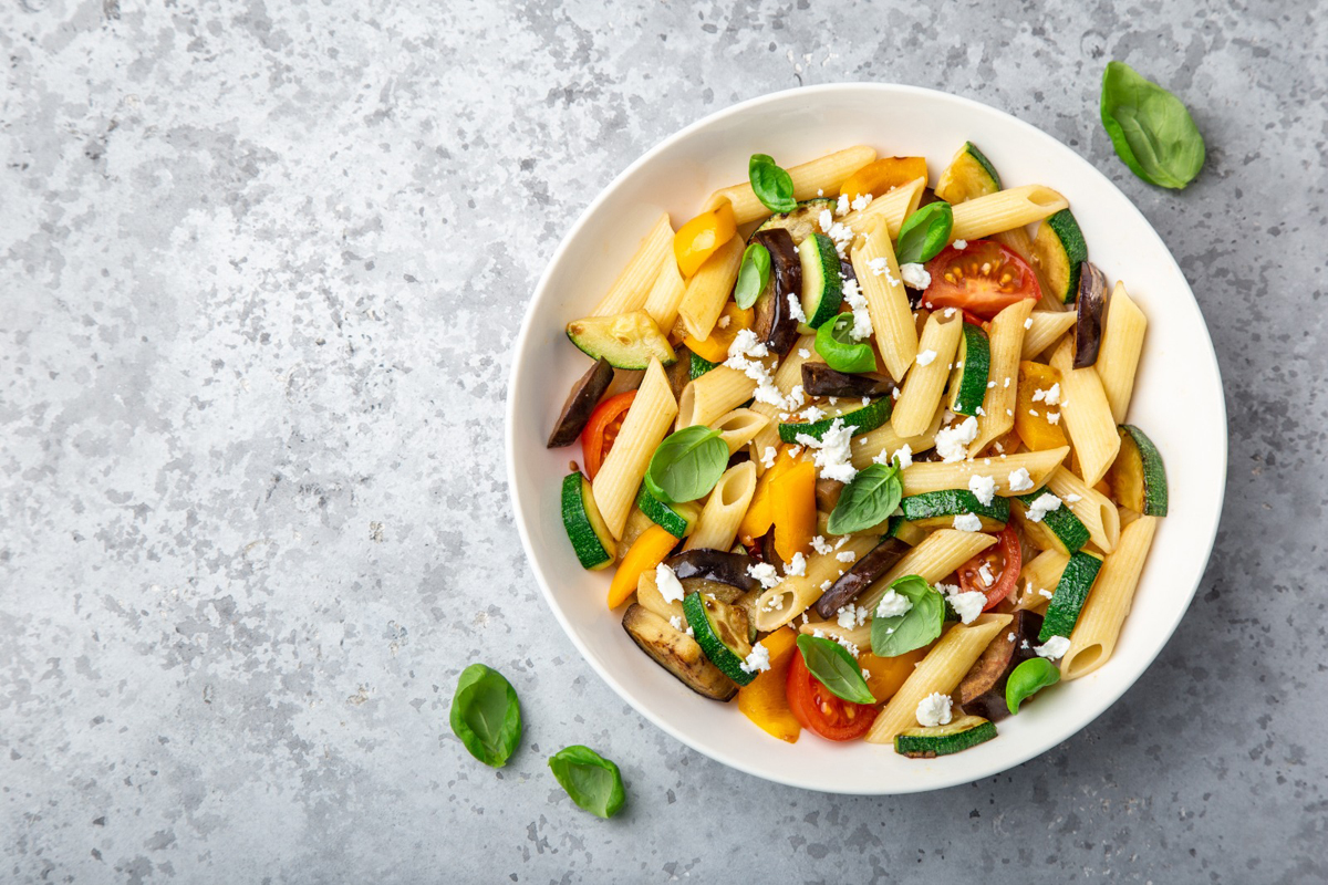 Pasta con zucchine, la ricetta classica e le sue varianti 9 pasta integrale con zucchine e pomodorini