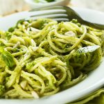 Pasta al pesto di broccoli e nocciole, un primo saporito e leggero 3 pasta pesto broccoli light