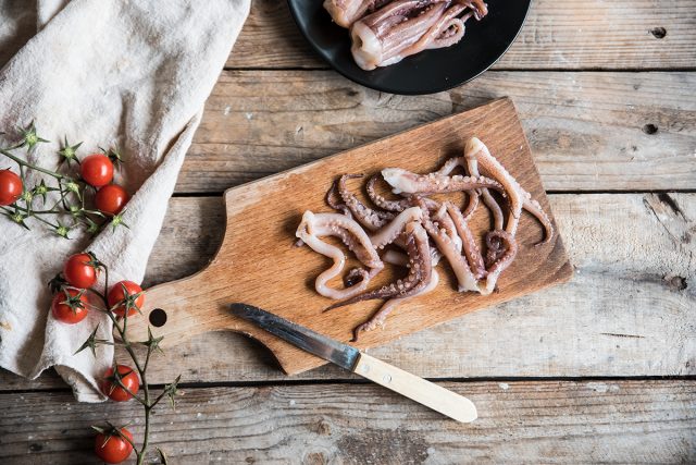 Zuppa di pesce: una ricetta light, nutriente e gustosa 5 zuppa di pesce polipi a pezzi